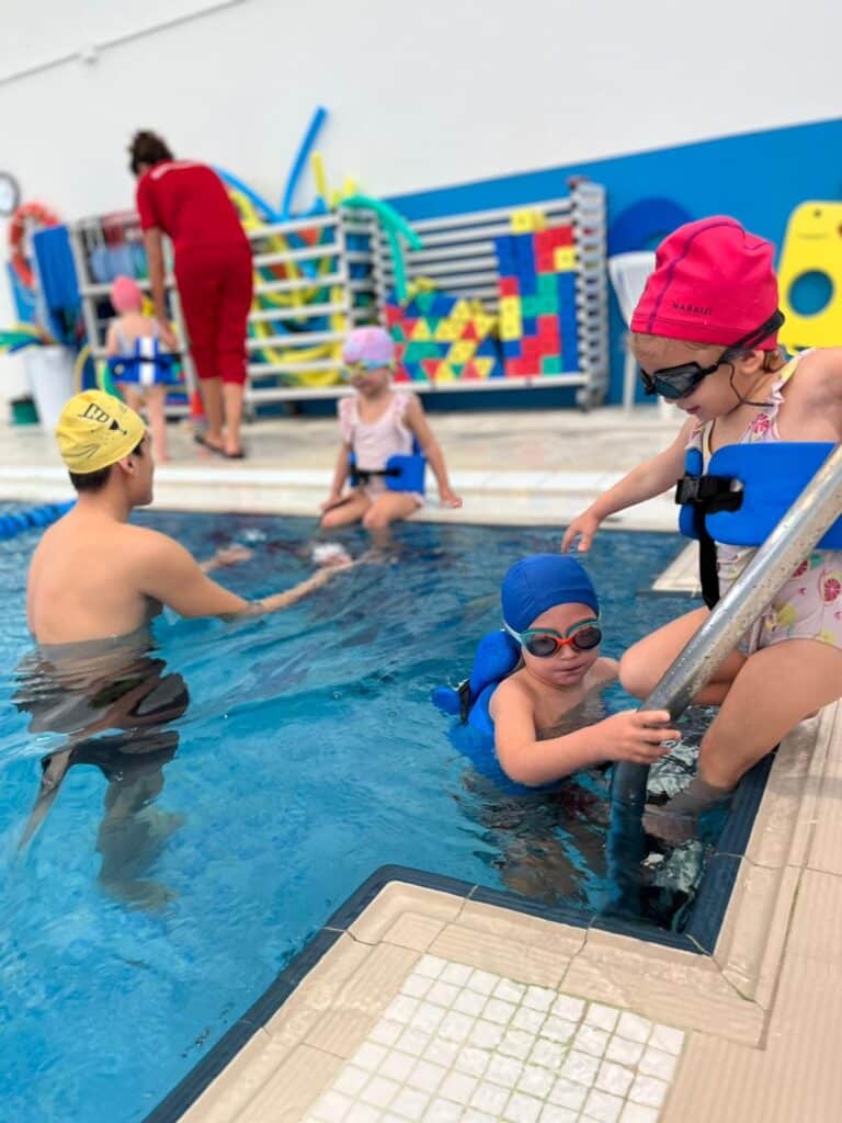 Natación para bebés en Ibiza