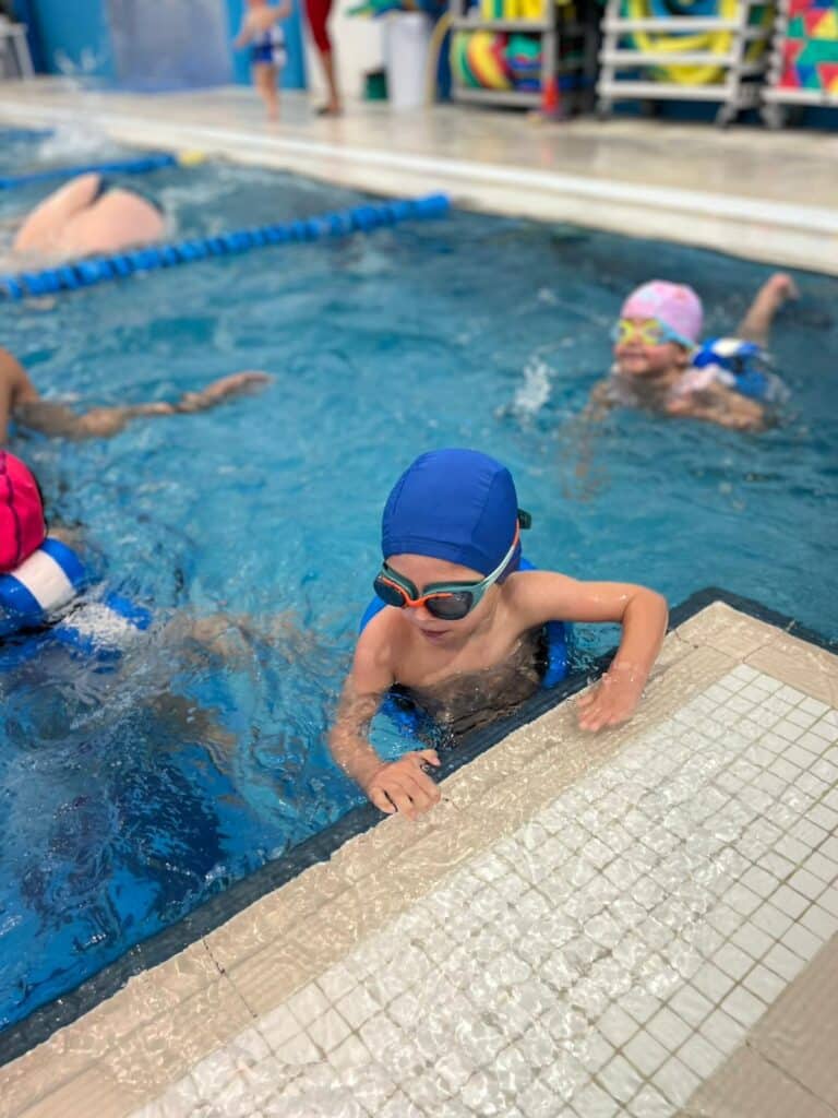 Natación - cursos para niños en Ibiza